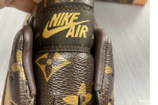 AIR WHITE-LouiV Top -LouiV 1 O-W (WITH CASE) Low JORDAN 0124